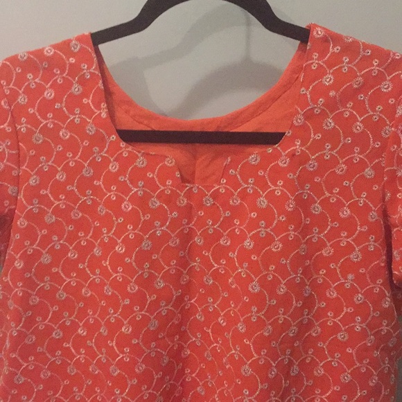 SIZE LARGE 3 pc SET SCARF 1 DRESS & 1 SHIRT DRESS - Picture 2 of 5